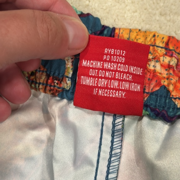 Ring of Fire, toucan floral swim trunks, L (#2) - Picture 5 of 5
